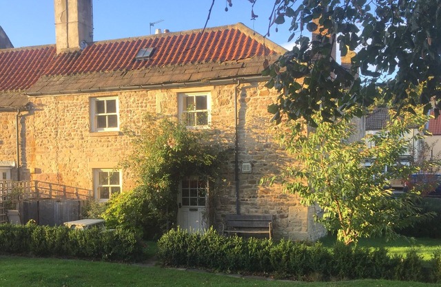 Cottage en esquina, STAINDROP