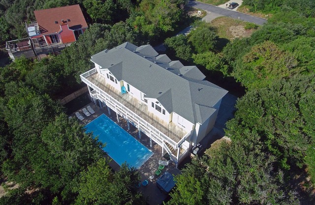 Corolla Paradise, 10 habitaciones, 10 baños, entorno privado. 3 minutos a pie de playa