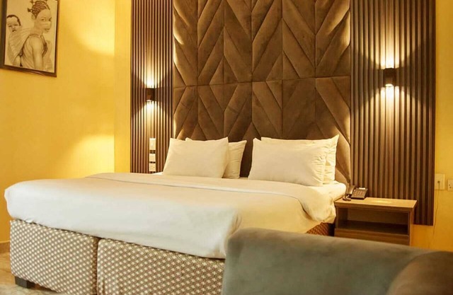Coronia Hotel