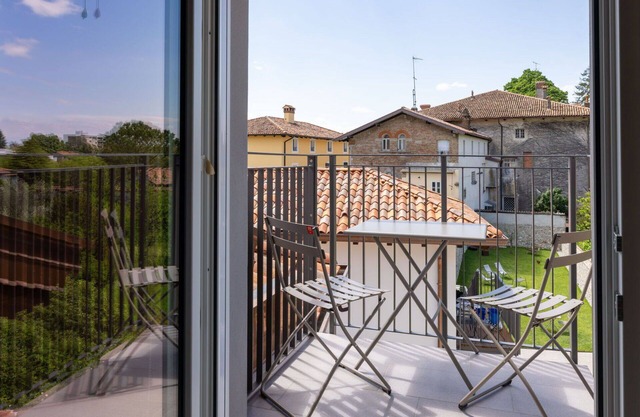 Acogedor apartamento para 4 personas con WIFI, A/C, TV, terraza, mascotas permitida y aparcamiento