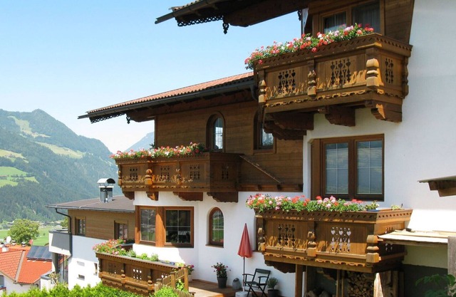 Bonito apartamento para 4 personas con WIFI, TV, terraza y aparcamiento