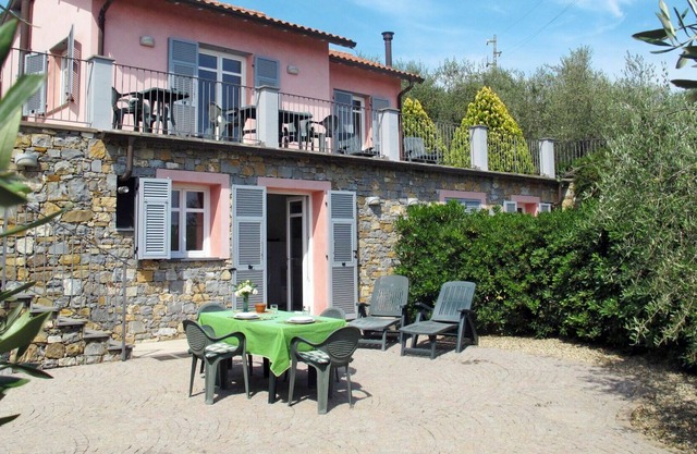 Acogedor apartamento para 4 personas con WIFI, TV, terraza y aparcamiento