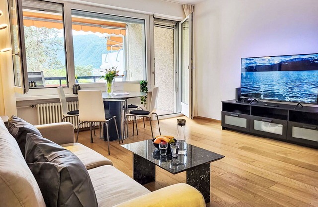 Bonito apartamento con A/C, piscina, WIFI, TV, balcón, vista panorámica y aparcamiento