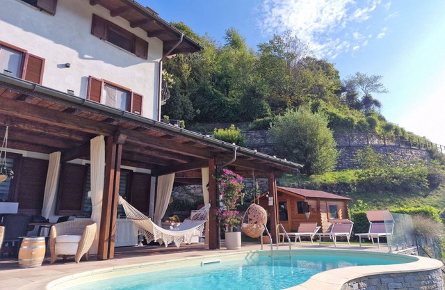 Precioso apartamento para 5 personas con WIFI, piscina, TV y terraza