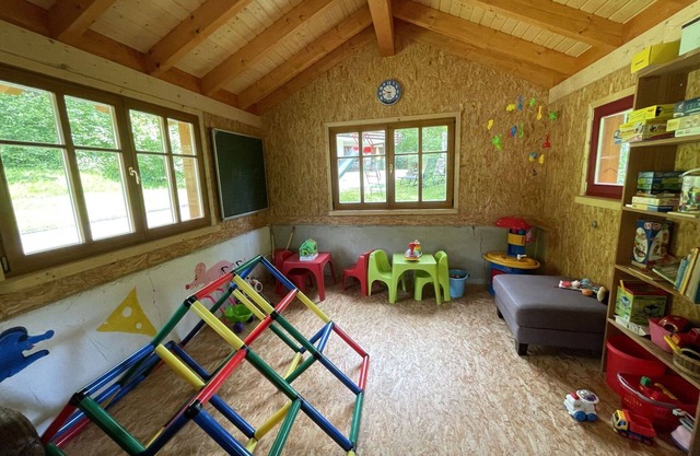 Bonito apartamento para 6 personas con WIFI, TV, patio, mascotas permitida y aparcamiento