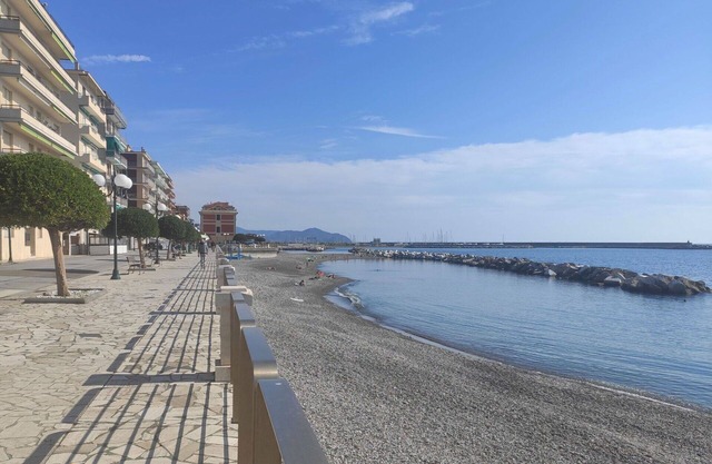 Hermoso apartamento para 6 personas con WIFI, TV, terraza y aparcamiento