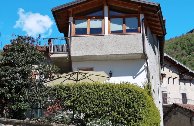 Bonito apartamento con WIFI, jacuzzi, TV, terraza, mascotas permitida y aparcamiento