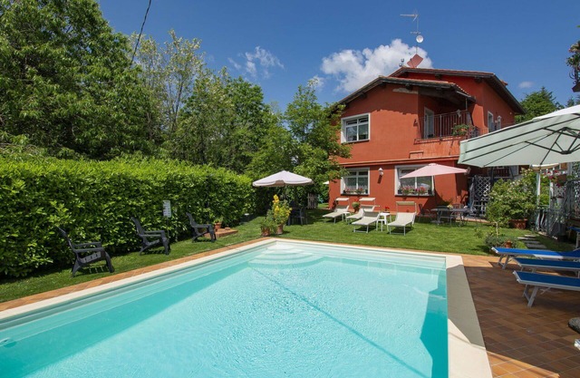Precioso apartamento para 8 personas con WIFI, piscina, TV, terraza y mascotas permitida