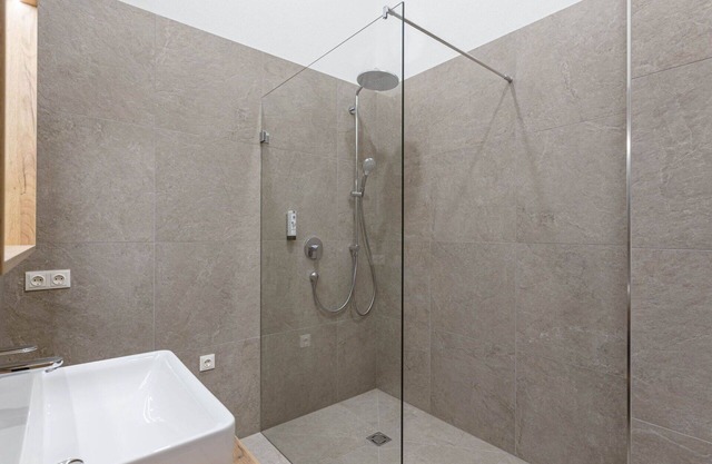 Bonito apartamento para 6 personas con piscina, WIFI, TV, terraza y aparcamiento