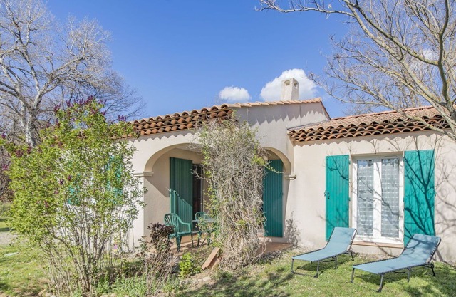 Hermoso apartamento para 4 personas con WIFI, piscina, TV, terraza y aparcamiento