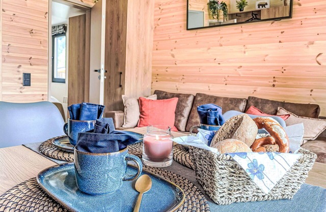 Bonito apartamento en villa con A/C, TV, terraza, mascotas permitida y aparcamiento