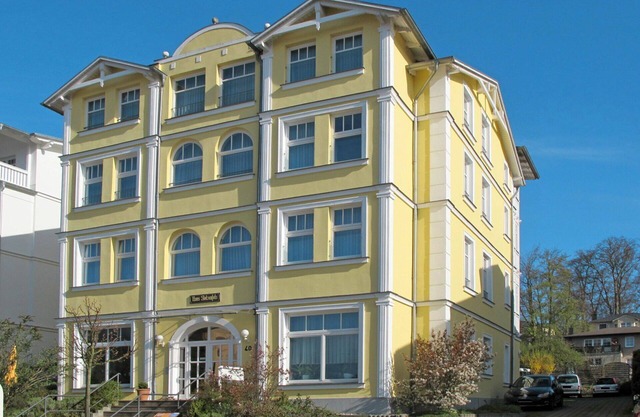 Bonito apartamento en villa para 4 personas con WIFI, TV, terraza, mascotas permitida y aparcamiento