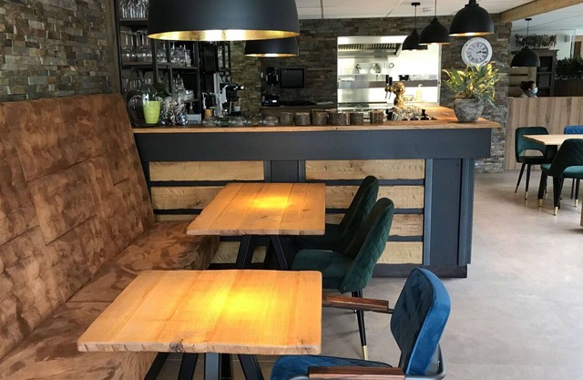 Bonito apartamento en villa para 4 personas con WIFI, TV, terraza y aparcamiento