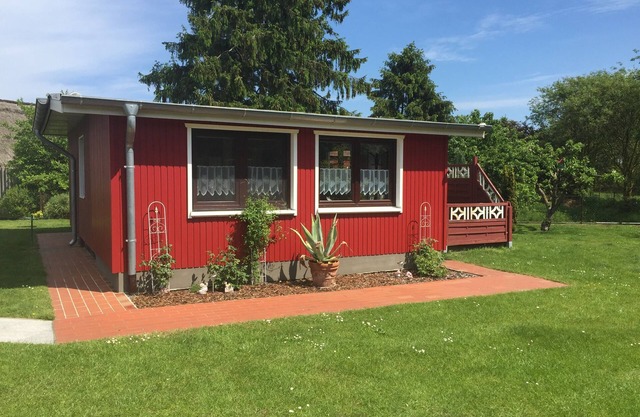 Bungalow acogedor para hasta 4 personas, con terraza con vistas al jardín !!!