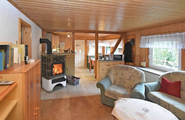 Acogedor bungalow con terraza en Neustadt