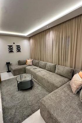Cosy et Modern 2 Bedroom Sale