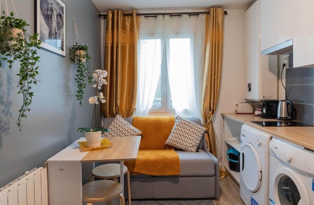 Cosy Home - PantinSmile