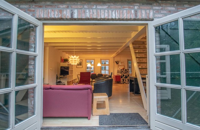 Cozy house with huge garden, wonderfully quiet location