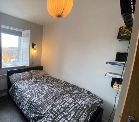 Cosy room near all amenities with free parking and WiFi