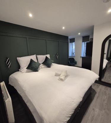 Cotswold Escape 15 - City Centre