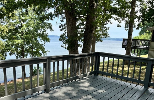 Kentucky Lake Waterfront Cottage, 2 Dormitorio, 1 Baño, Plazas 6