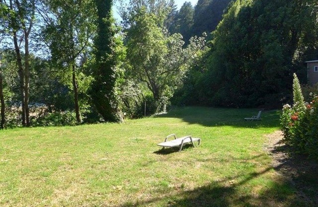 Murphy's Circle Cottages: frente al río ruso, pasee por el centro de Guerneville