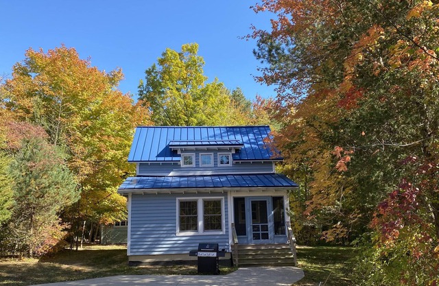 Cottage # 9 en DollyBrook Resort minutos de Saugatuck