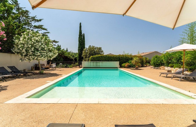 Casita de campo 'Saumane, Petite Bergerie' con piscina privada, Wi-Fi y aire acondicionado