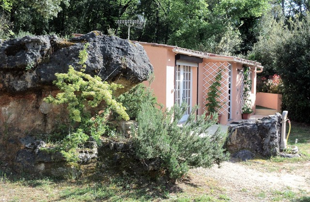 Casa Rural con SPA (Jacuzzi) "Les Oiseaux"