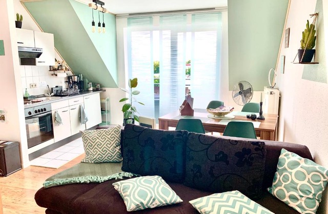 Cottbus-Apartments - Green Apartment I privat I Wifi I Küche I Balkon