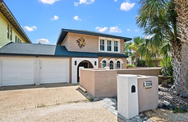 Country Club Estate close to NAS - EV charger