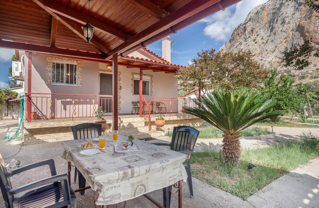 Casa rural 'Emis House Krioneri' con vistas a la montaña, Wi-Fi y aire acondicionado