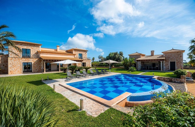 Casa rural 'Fortuna' con vistas a la montaña, piscina privada y Wi-Fi