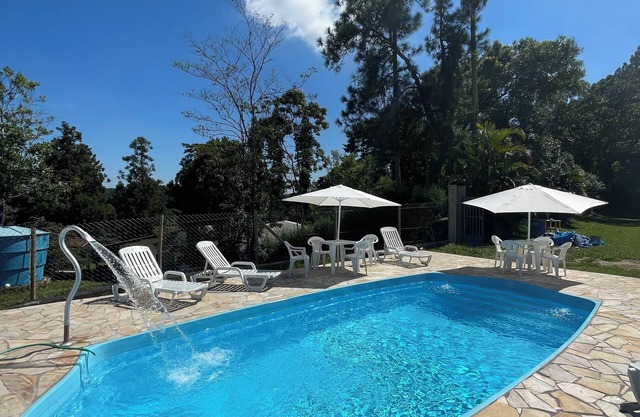 Casa de campo cerca de São Paulo y Embu das Artes. Piscina.