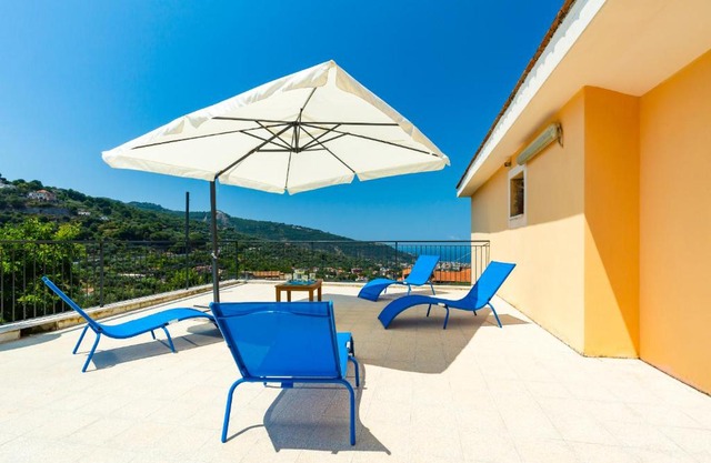 Country House with Terrace near Sorrento