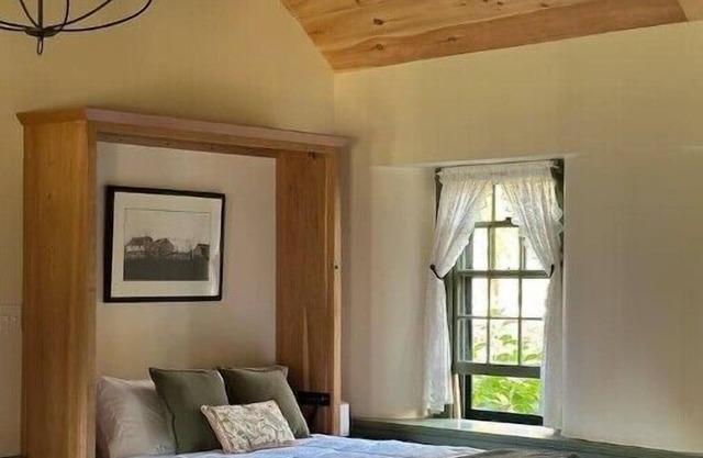 Country School House at Solidago Farm Unique, cozy small farm experience!