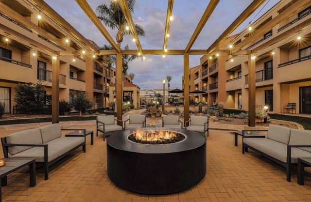 Courtyard by Marriott Tucson Airport