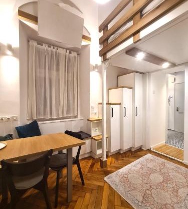 Courtyard Studio City Center