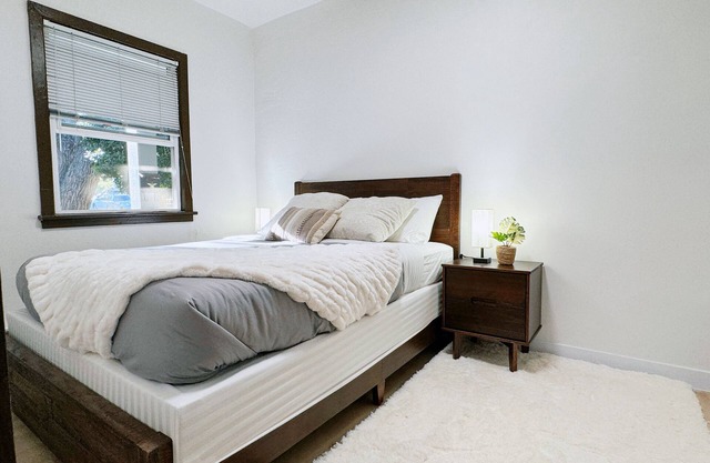 Cozy 1-bedroom apartment in nice Seattle with WiFi, AC