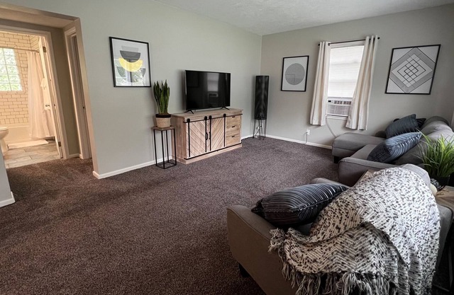 Cozy 1-Bedroom House