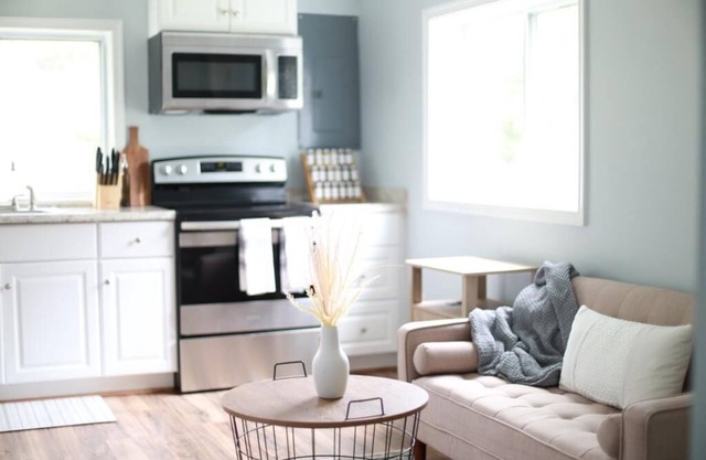Cozy 1-bedroom house in charming Glen Allen with AC