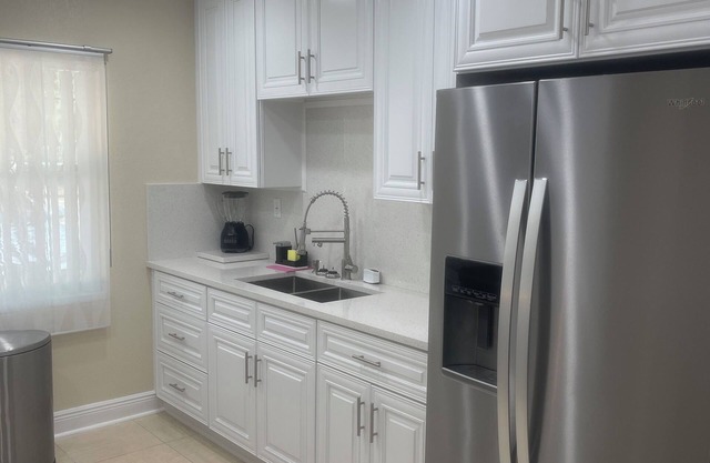 Apartment de 1 cuarto ideal para estancias largas Internet y parqueo gratis