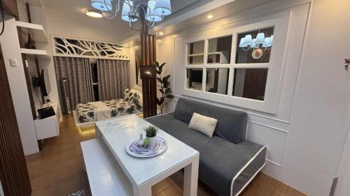 Cozy 1BR Pioneer Woodland SM Light Boni Mandaluyong