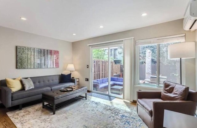 Cozy 2 BDR Home in Boulder with Hot Tub