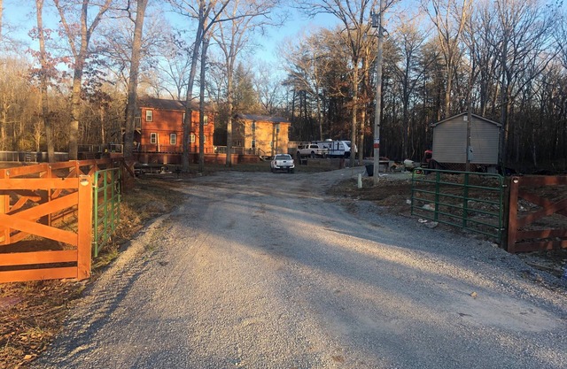 Cozy 2-bedroom/office cabin w/ POOL, AC, WIFI on 35 Acres