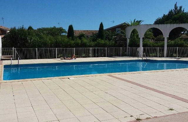 Casa con BBQ y piscina para 4 personas, a 600m de la playa