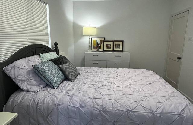 Cozy 3-bedroom house in Old Katy Town