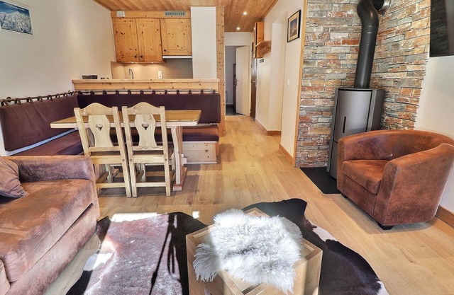 Cómodo apartamento con chimenea, 3 habitaciones y WiFi gratuito