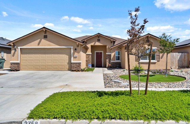 Cozy 3BD/2BTH Home in Hanford