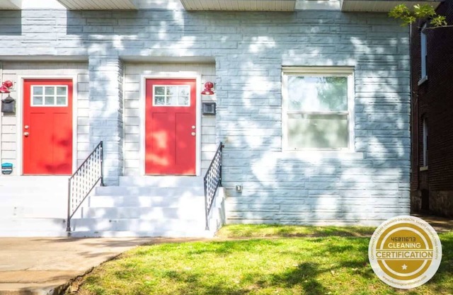 Cozy 3BR Townhome | Perfect Location / ABODEbucks